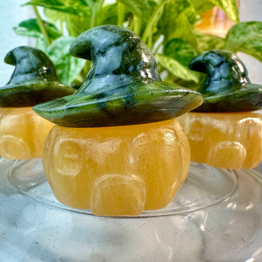 Calcite Pumpkin Cottage with Serpentine Witch Hat Roof — 1.5 Inches Tall
Whimsy • Magic • Earthy Protection