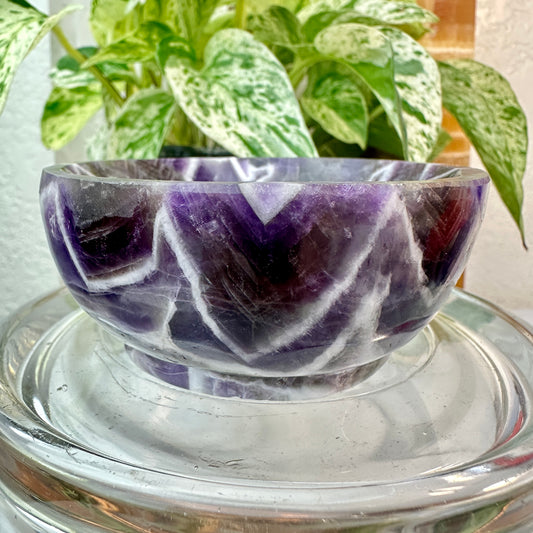 Dream Amethyst Round Bowl — 3 inches
Spiritual Calm | Intuition | Emotional Healing - Katie's Mystic Crystals