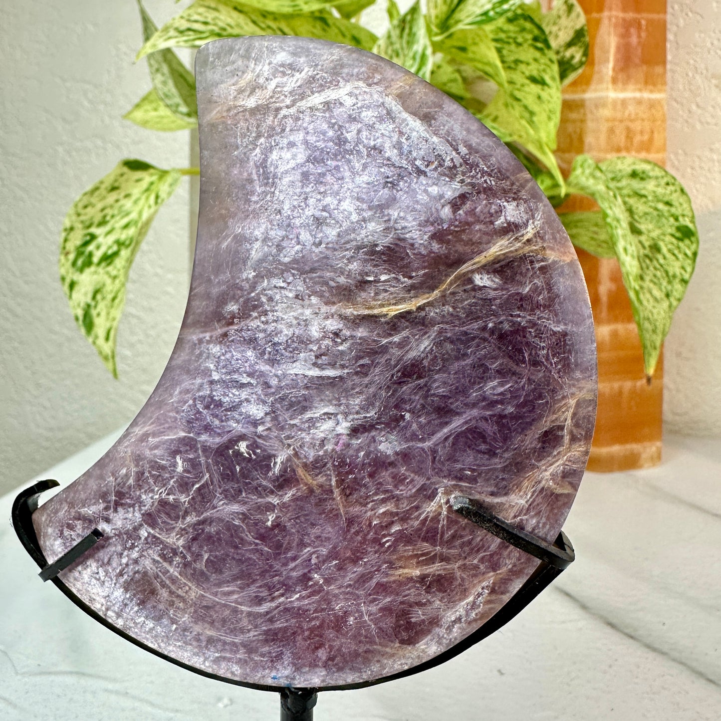 Lithium Mica Lepidolite Crescent Moons on Custom Stand
🌙 Emotional Balance • Nervous System Support • Divine Feminine Energy