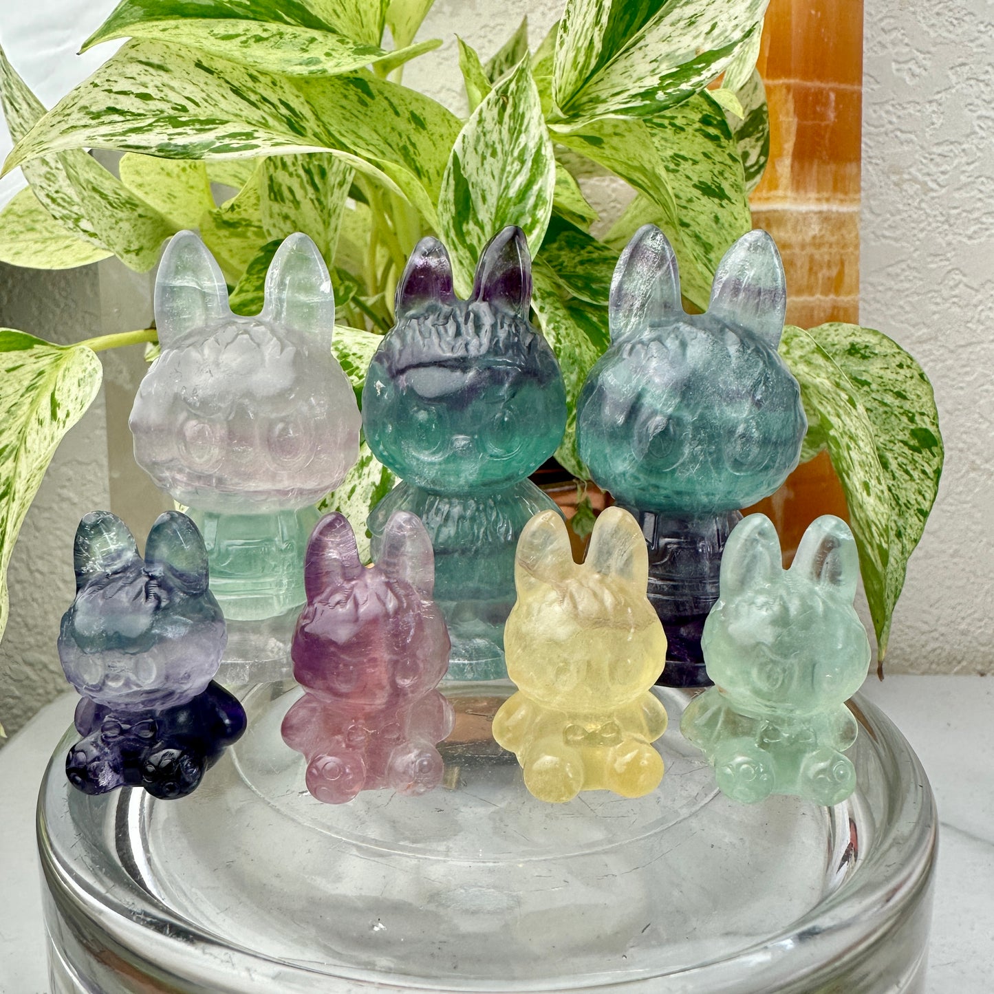 Fluorite Little Monsters 👻– Pocket Guardians in Magical Colors
✨ Small: 1.3 inch • Large: 2.8 inch