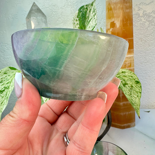 Rainbow Fluorite Bowl — 3.5 inch Diameter | Machine-Precision Carved
Focus | Emotional Harmony | Spiritual Alignment