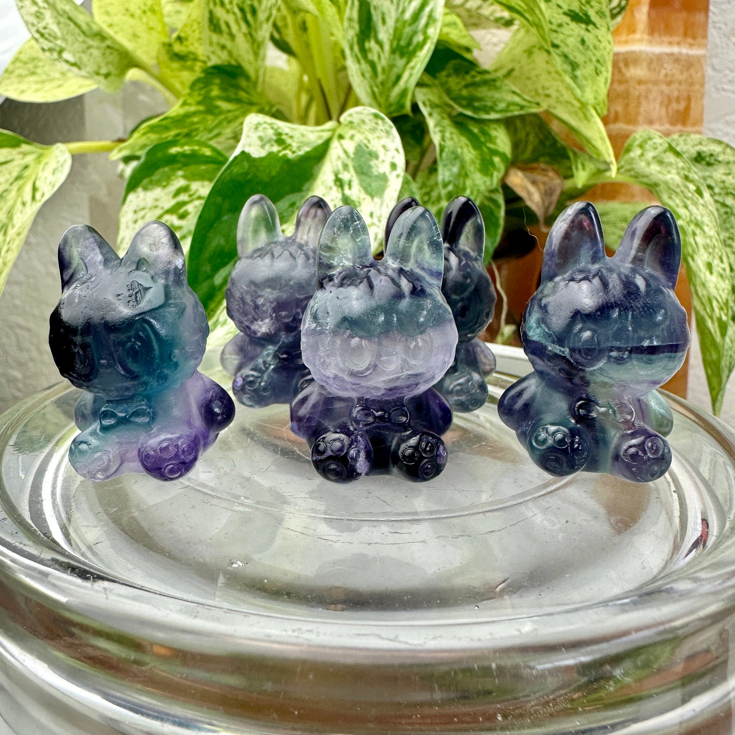 Fluorite Little Monsters 👻– Pocket Guardians in Magical Colors
✨ Small: 1.3 inch • Large: 2.8 inch