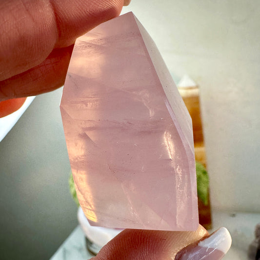 High-Quality Rose Quartz Gushers — 30–40 grams Each
Unconditional Love | Emotional Healing | Heart Awakening
