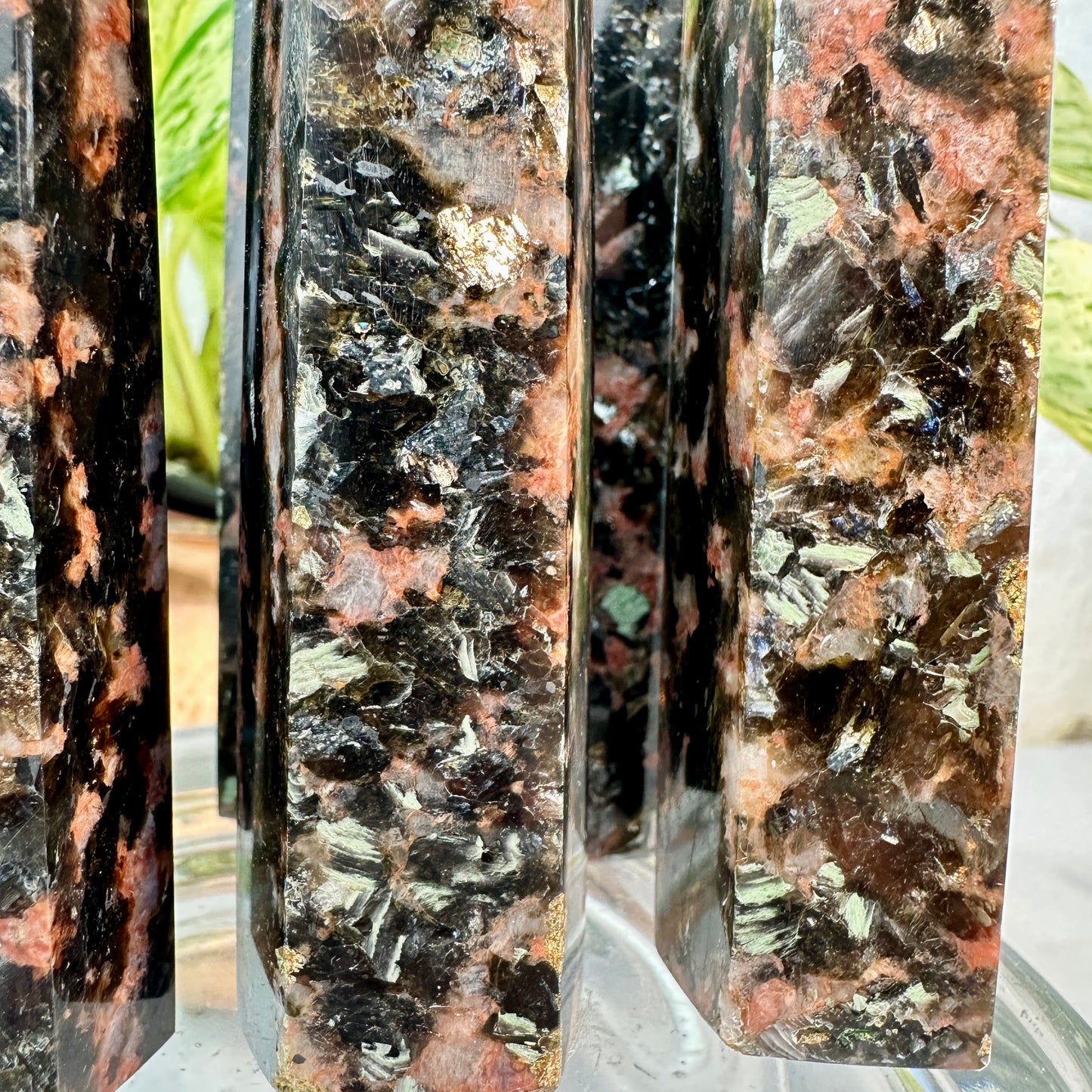 Quartz Tourmaline and Mica Points — 3.4 to 4 inch
Protection | Grounding | Energy Amplification
✨ Intuitive Pick ✨