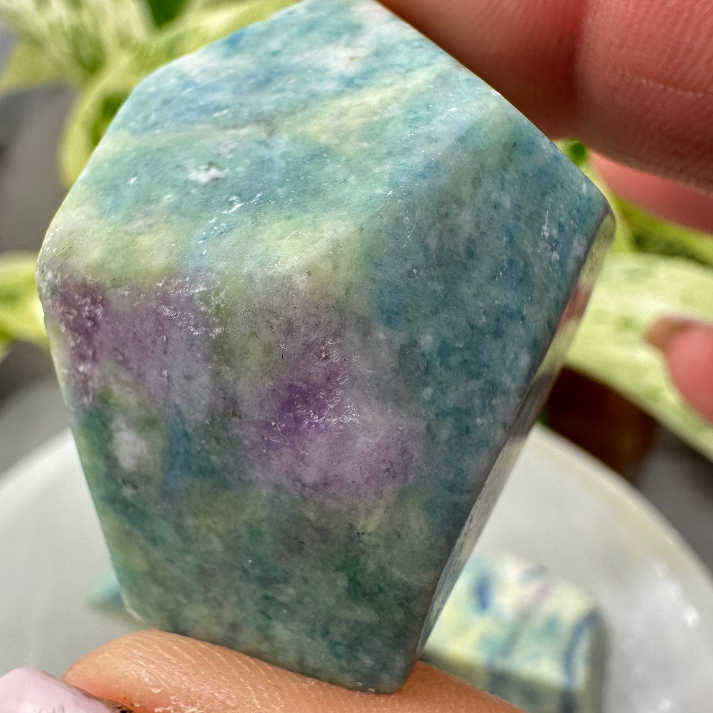 Hackmanite Gushers (Freeforms) — UV Reactive
Mystery | Intuition | Light Within Shadow