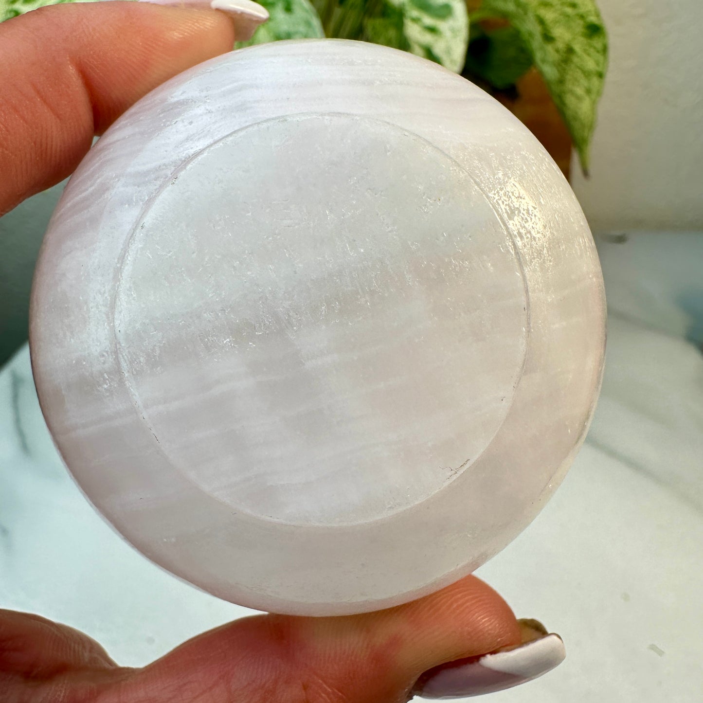 Mangano Calcite Bowls — 69mm | Precision Carved
Gentle Healing | Self-Love | Heart Activation