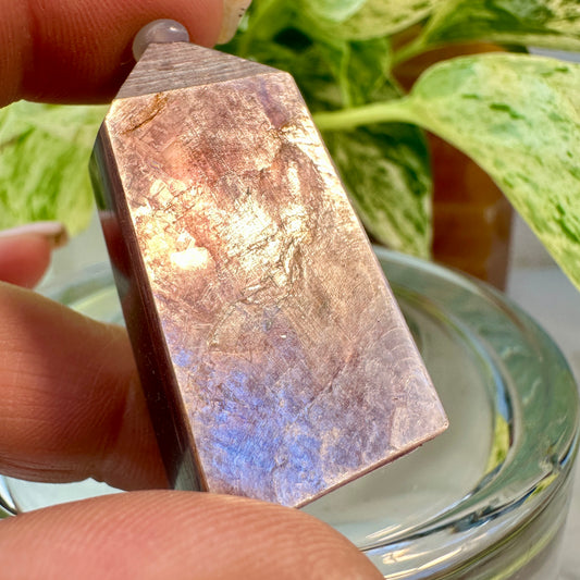 Lithium Mica Tiny Towers — You Pick
Emotional Balance | Calming Energy | Heart & Mind Harmony
