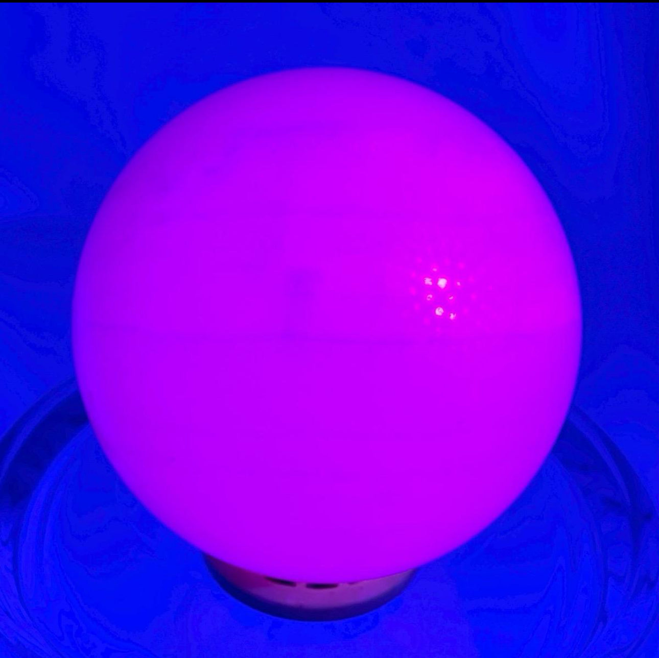 Mangano Calcite Sphere - UV Reactive