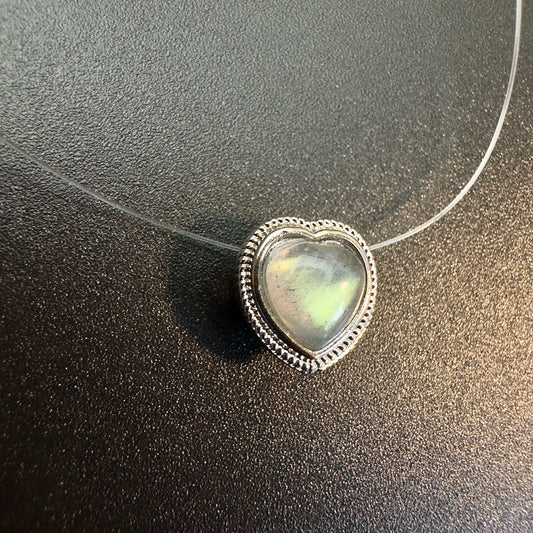 Floating Labradorite Heart Necklace
💫 Intuition • Aura Protection • Ethereal Beauty