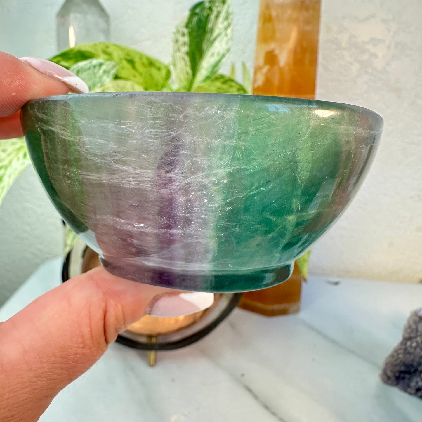 Rainbow Fluorite Bowl — 3.5 inch Diameter | Machine-Precision Carved
Focus | Emotional Harmony | Spiritual Alignment