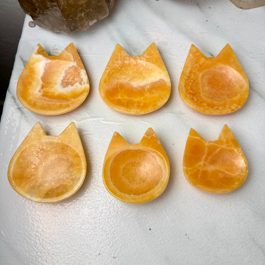 Polished Orange Calcite Cat Head Dish – Crystal Decor, Spiritual Energy, Jewelry Holder, Meditation Altar Accent