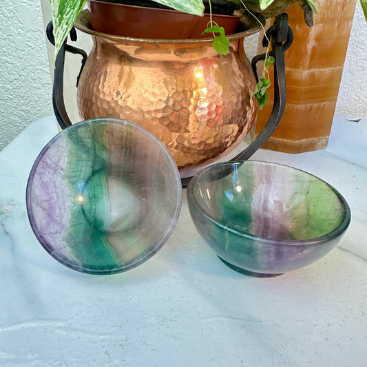 Rainbow Fluorite Bowl — 3.5 inch Diameter | Machine-Precision Carved
Focus | Emotional Harmony | Spiritual Alignment