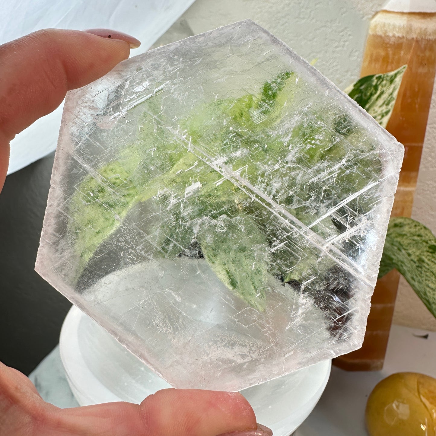 Hexagon Selenite Charging Plate — 3.5 Inches
Cleansing | Amplifying | Spiritual Clarity