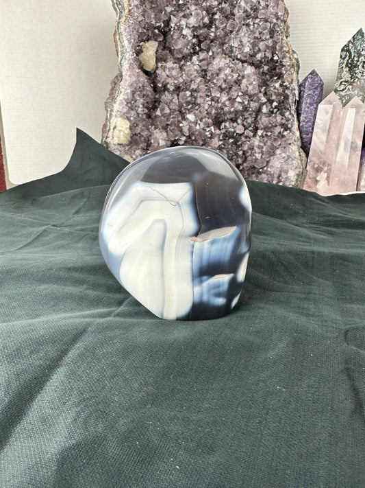 Stunning Strong Banded Orca Agate Freeform 1lb 6.7oz (C) agate banding, orca, Forgiveness Stone, Heart - Katie's Mystic Crystals