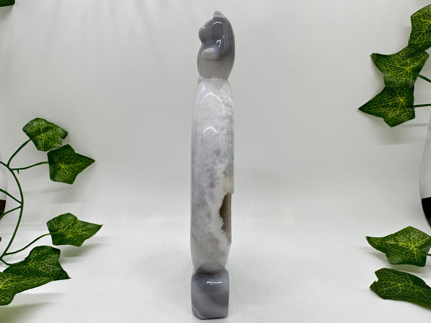 DRUZY Banded Blue Agate Crescent Moon Cat Carving (A) Druzy Agate, Cat Figurine, Cat Lovers, Cat Gift, Crystal Moon, Crescent Moon, Gift